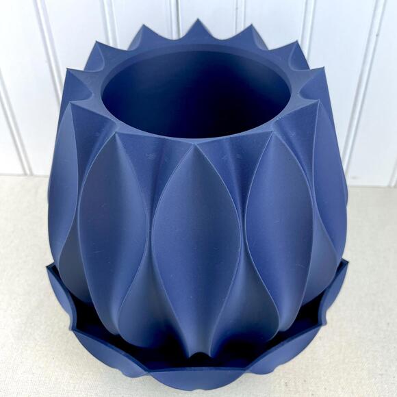 Cactus-Inspired Planter with Drainage Tray, Abyssal Planter Pot 02, Indoor Only - Picture 4 of 10